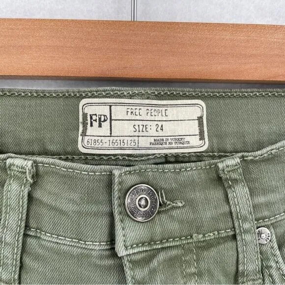 -Free People Women's Green Frayed Skinny Jeans NWT 24