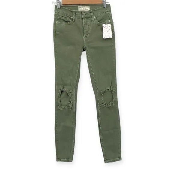 -Free People Women's Green Frayed Skinny Jeans NWT 24