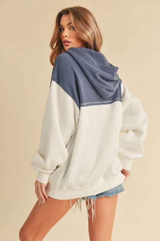 Aemi   Co Lari Hooded Sweatshirt