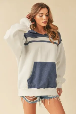 Aemi   Co Lari Hooded Sweatshirt
