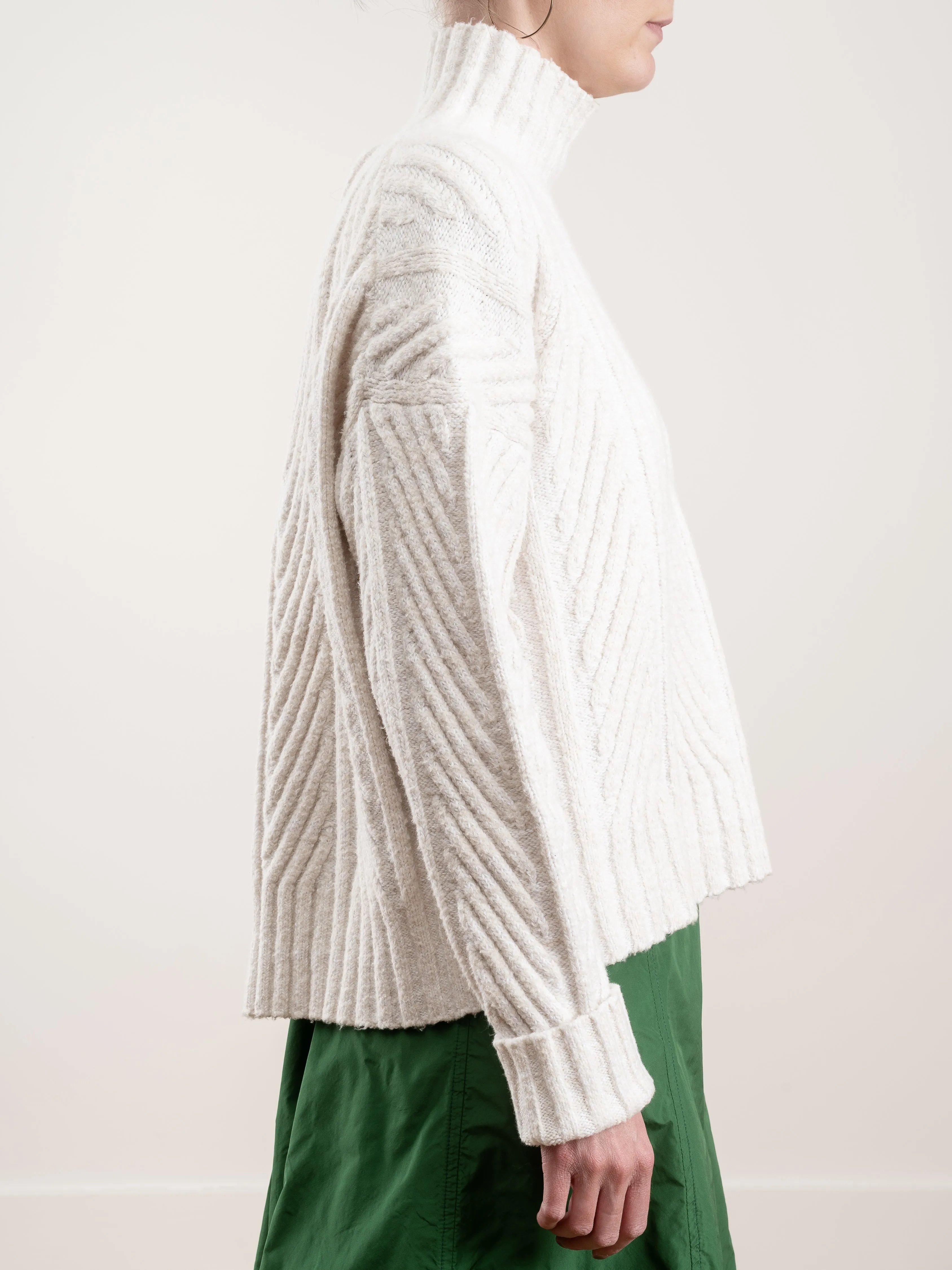 amara sweater