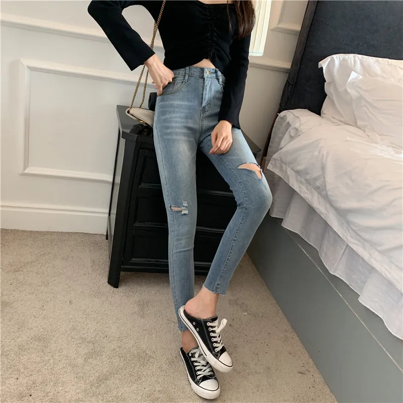 Amila Ripped Jeans