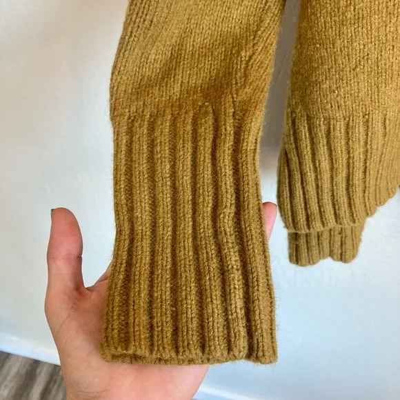 Bcbg Maxazria Steffe Gold Lambswool BlendCold Shoulder Knit Sweater Chunky XS