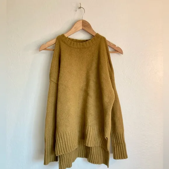 Bcbg Maxazria Steffe Gold Lambswool BlendCold Shoulder Knit Sweater Chunky XS
