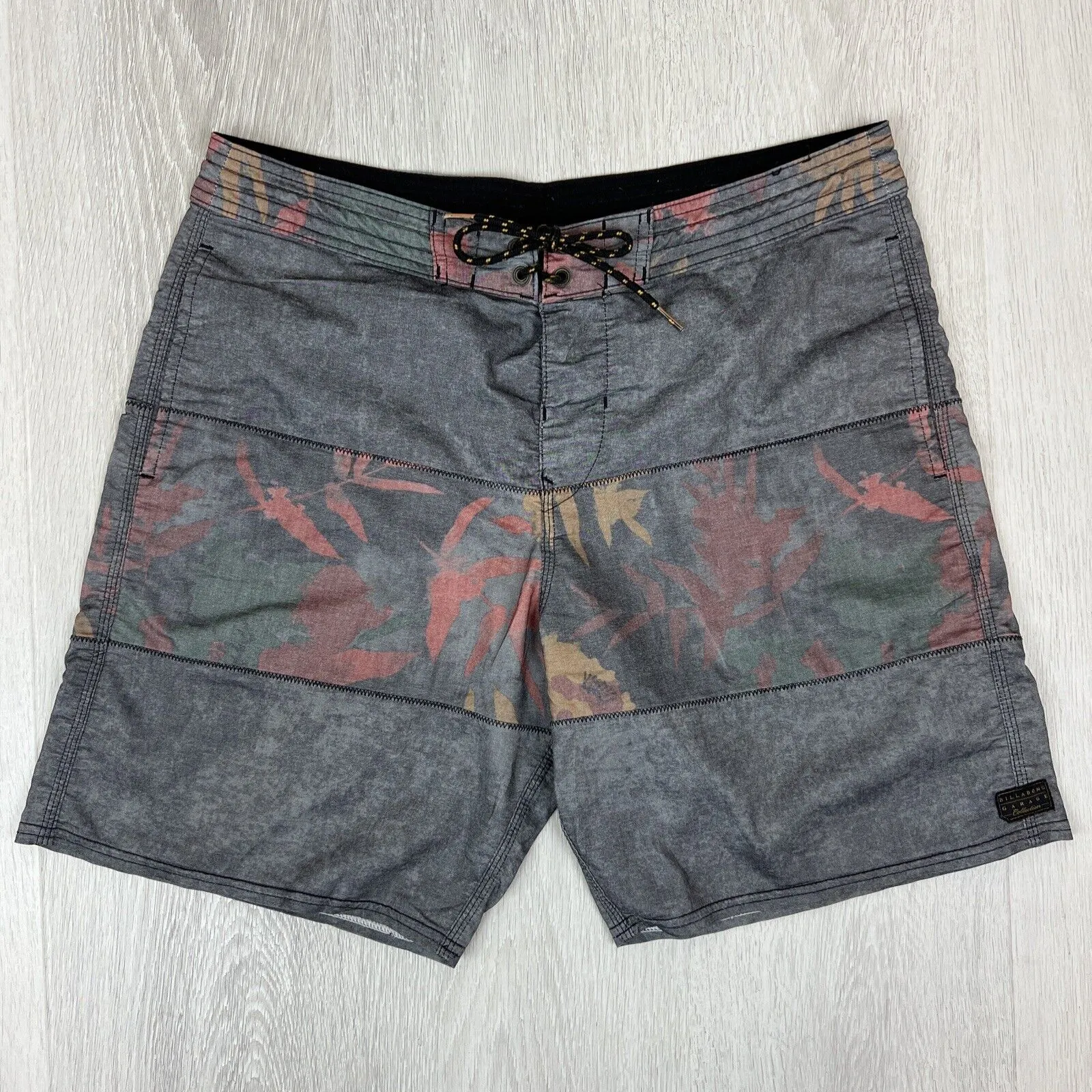 Billabong Garage Collection Mens Board Shorts Swim Shorts Boardies Size 32