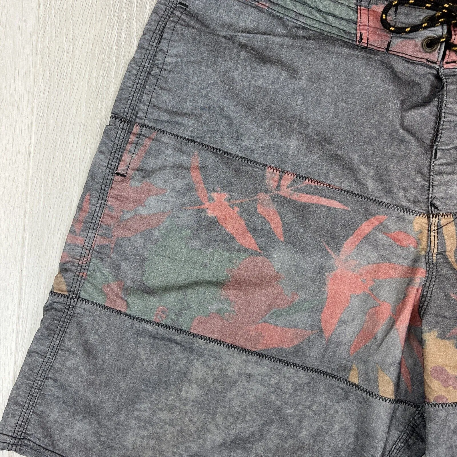 Billabong Garage Collection Mens Board Shorts Swim Shorts Boardies Size 32
