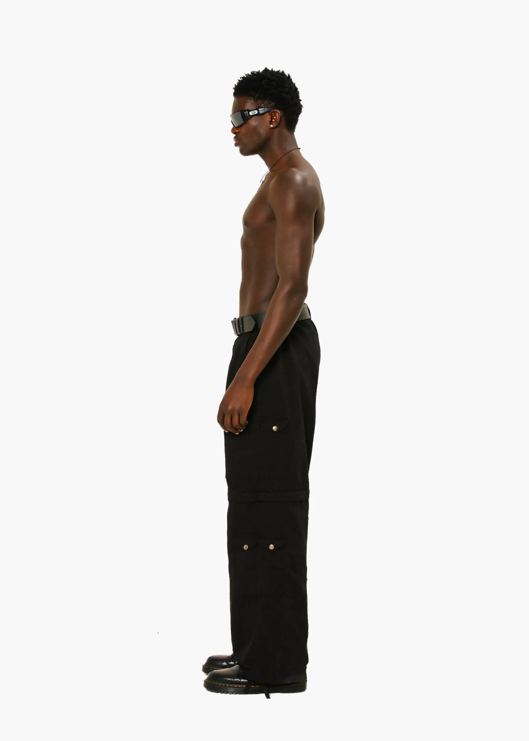 Black cargo trousers/shorts