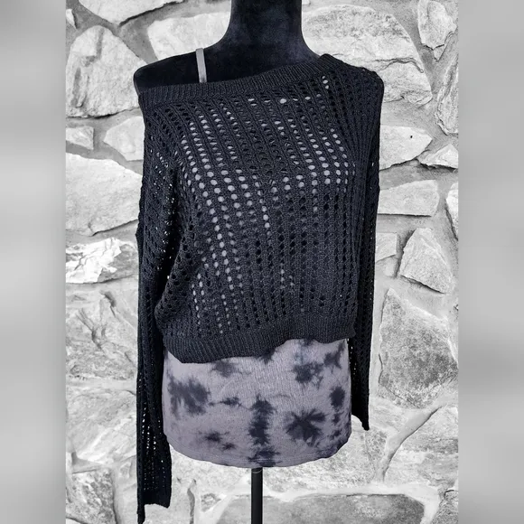 Black Wide Hole Knit Women's Sweater