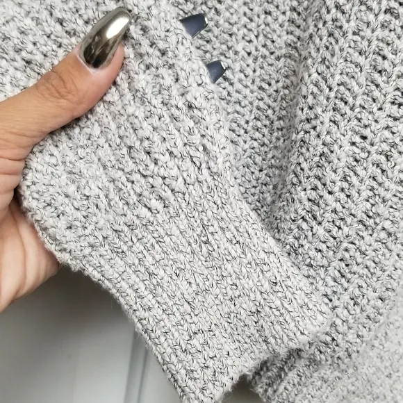 BRANDY MELVILLE gray knit sweater grey
