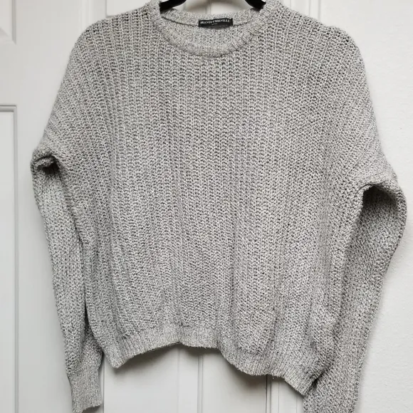 BRANDY MELVILLE gray knit sweater grey