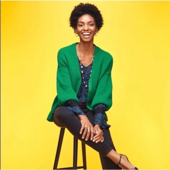 Cabi Women’s Emerald Kelly Green Lucky Cardigan Chunky Knit Button V-Neck Size S