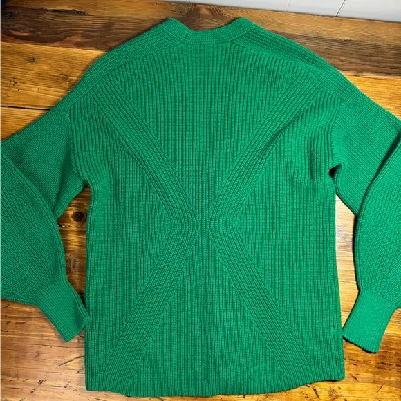Cabi Women’s Emerald Kelly Green Lucky Cardigan Chunky Knit Button V-Neck Size S