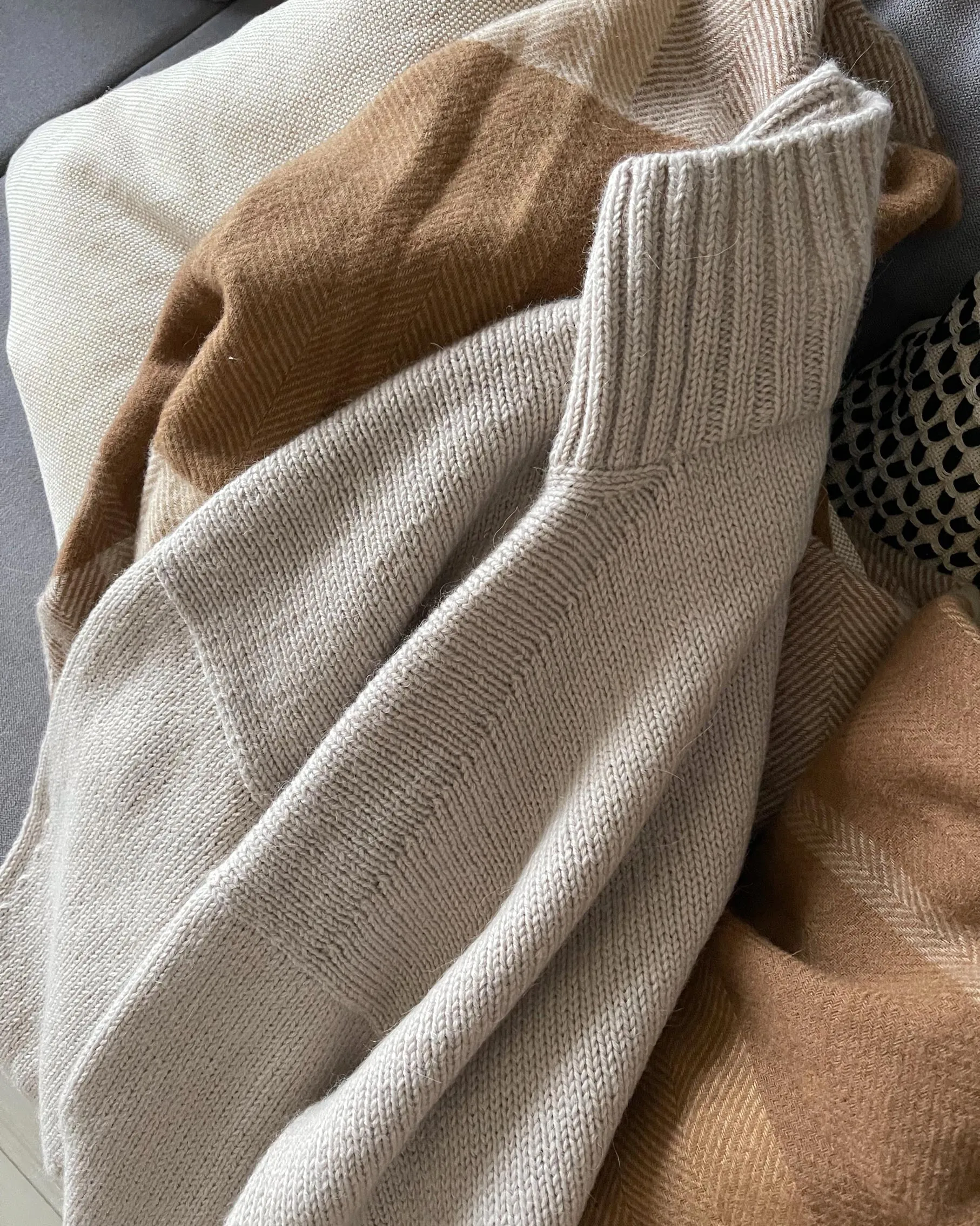 Cecil Sweater [EN]