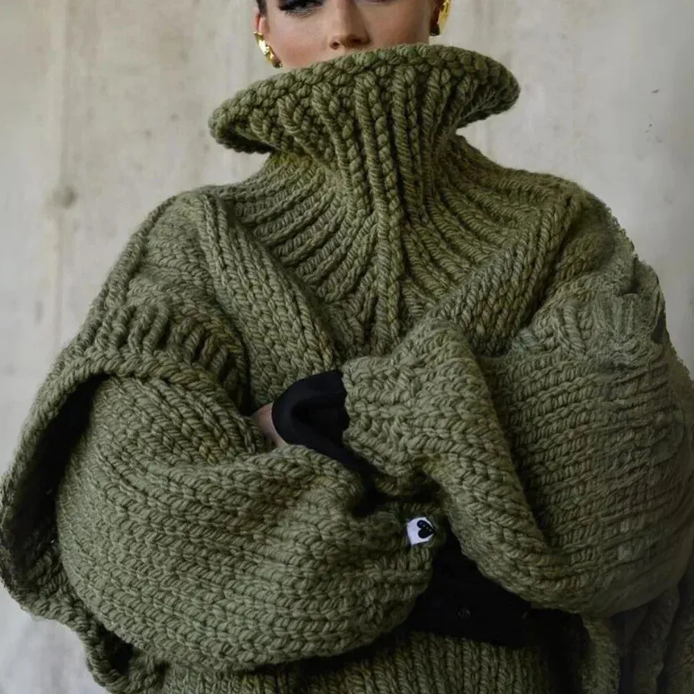 Chunky Knitted Women's Turtleneck Sweater with Stylish Sleeves