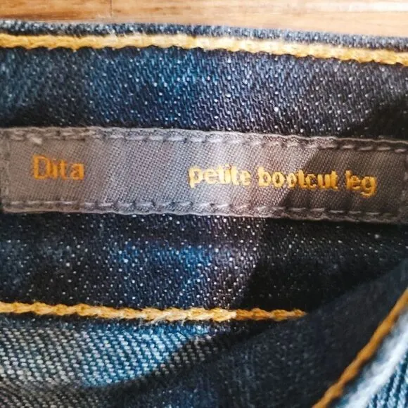 CITIZENS OF HUMANITY  Dita Petite Bootcut Leg Jeans Size 26