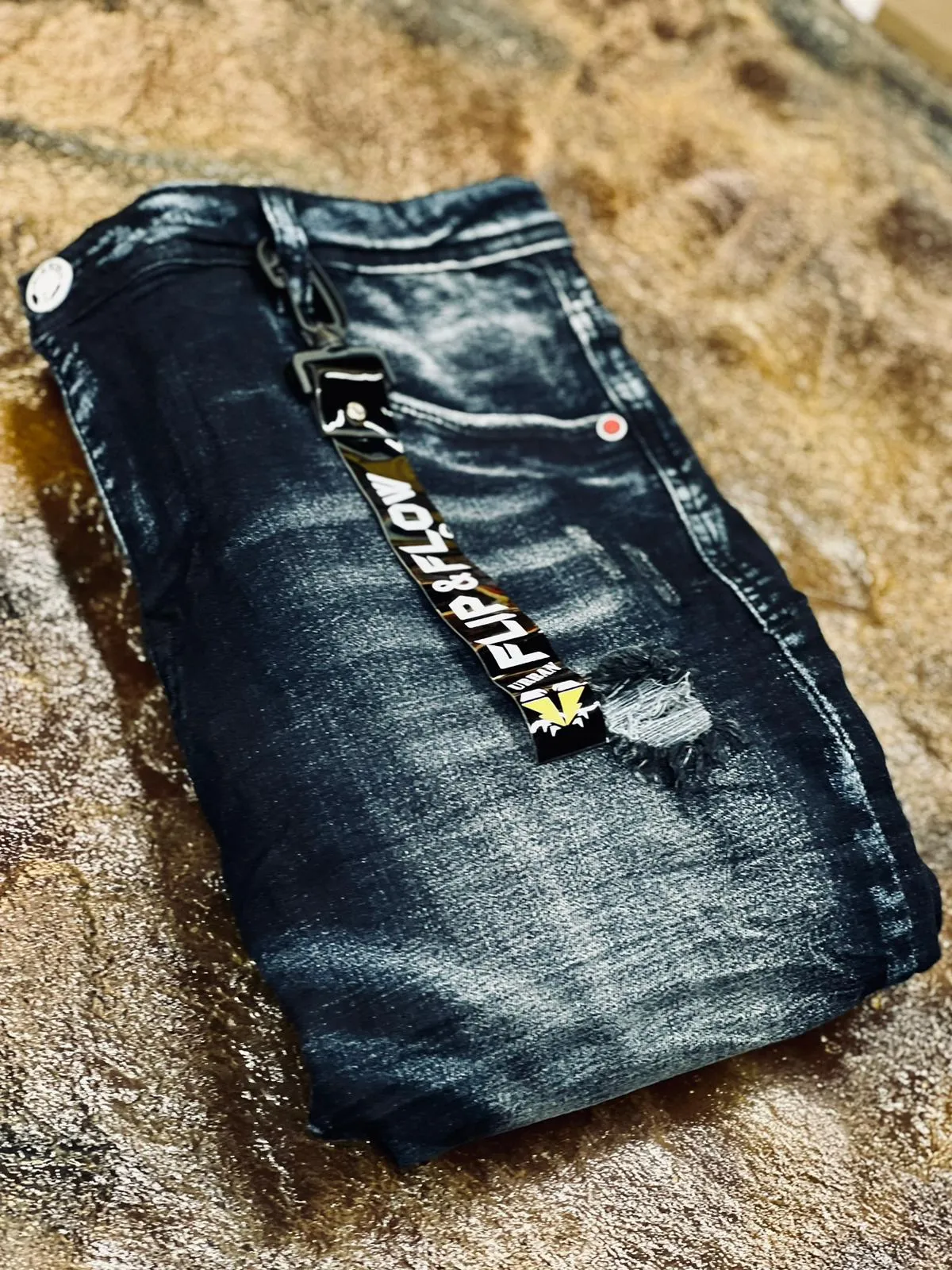 Colombian Jeans Semi Ripped