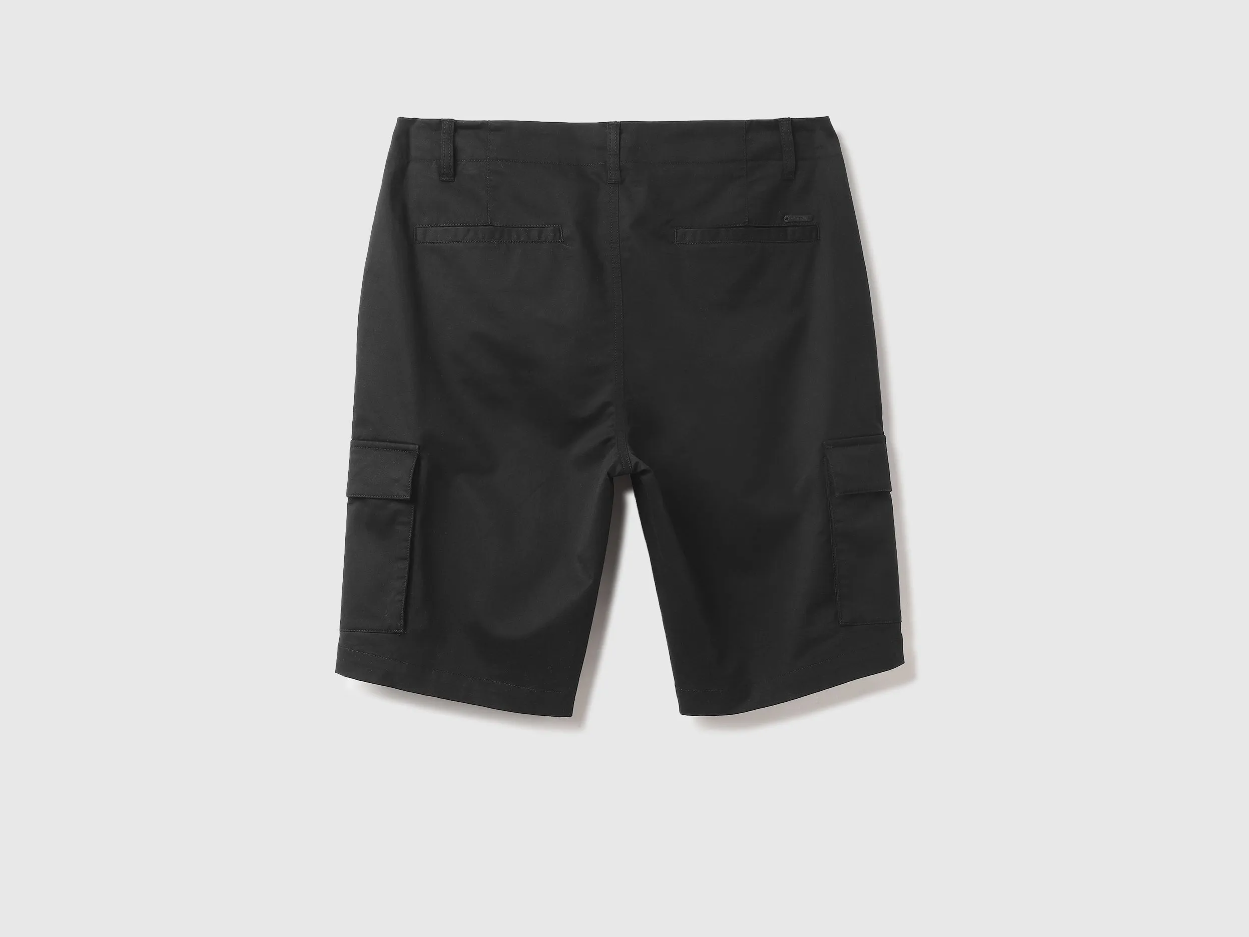 Cotton Solid Regular Fit Mens Shorts