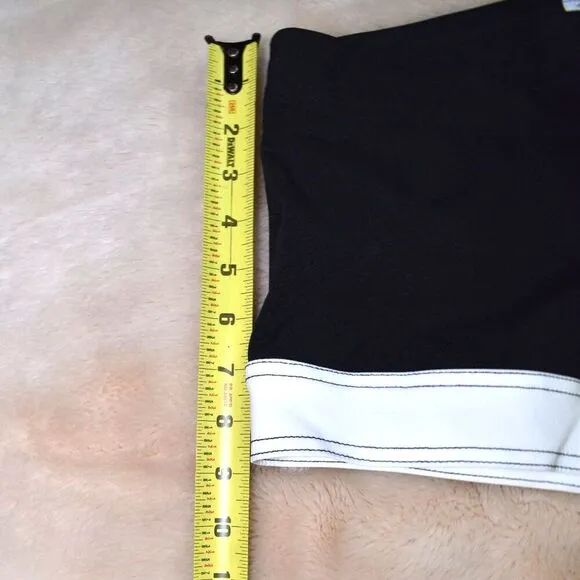 Fighter Girls Deviant Mini Board Black White Shorts Size 3