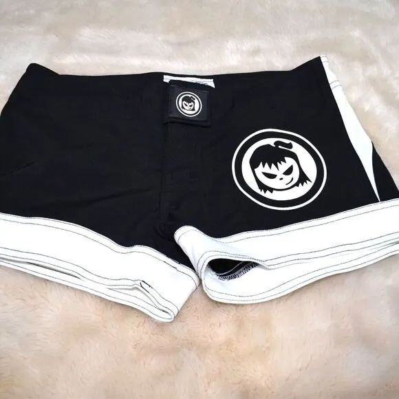 Fighter Girls Deviant Mini Board Black White Shorts Size 3
