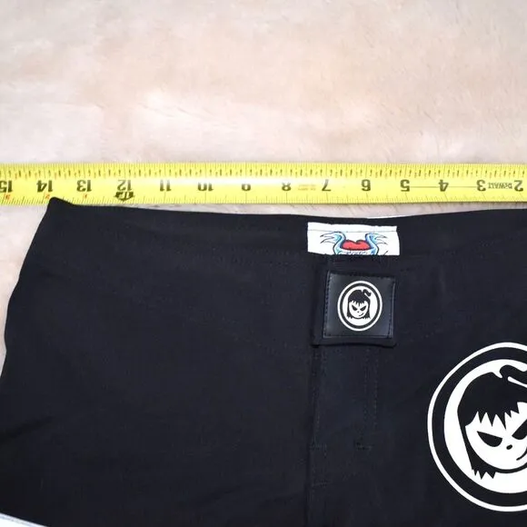 Fighter Girls Deviant Mini Board Black White Shorts Size 3