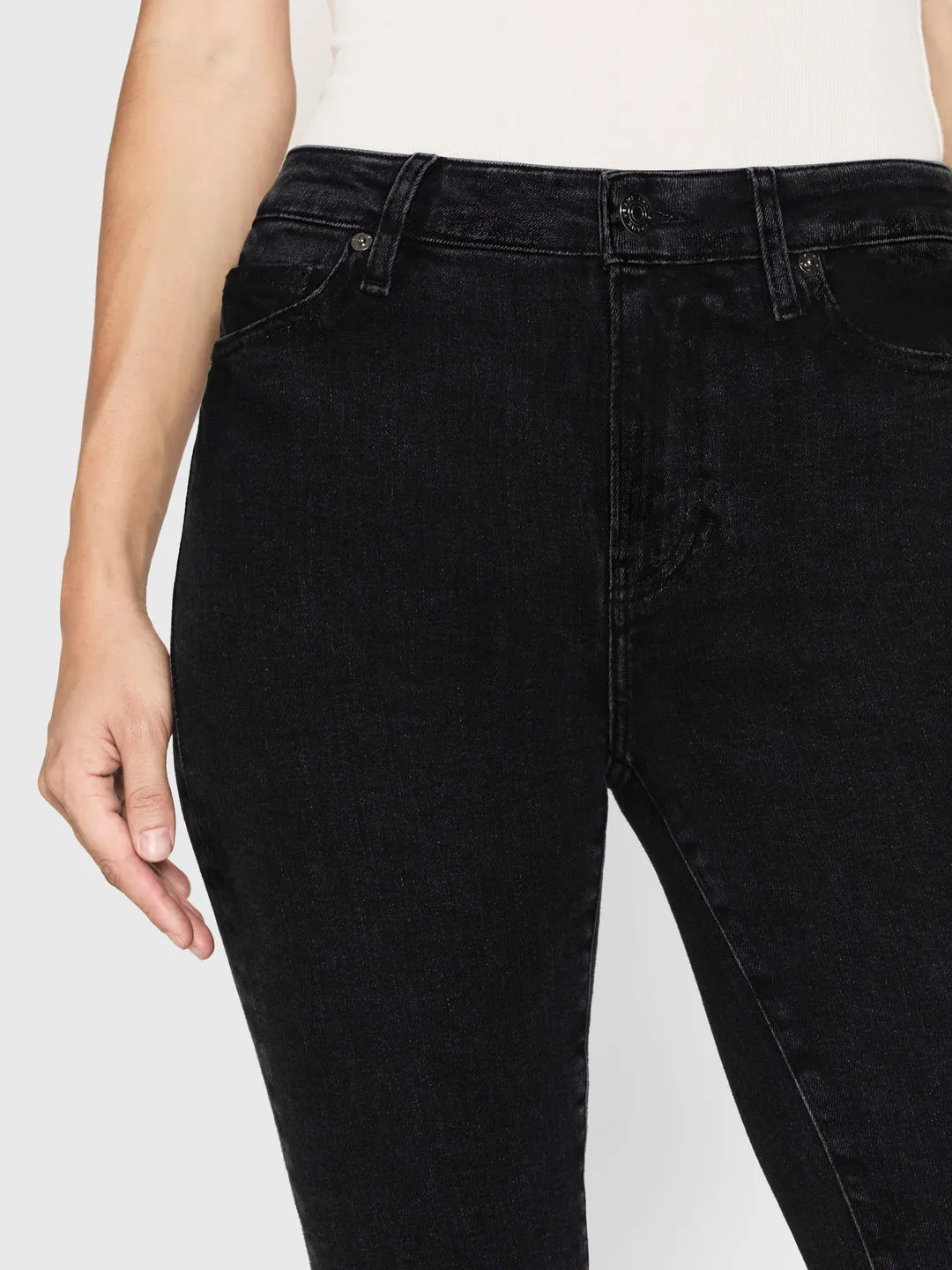 FRAME Le Crop Mini Boot in Radio Cascade Hem Jean