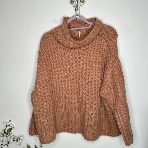 FREE PEOPLE Fluffy Fox Chunky Alpaca Sweater Peachy Papaya