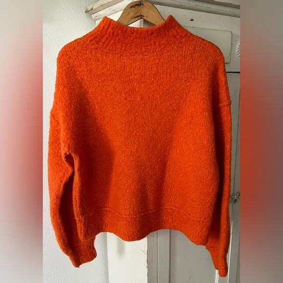 Free People | Women’s bright orange wool blend mock neck chunky sweater, size S