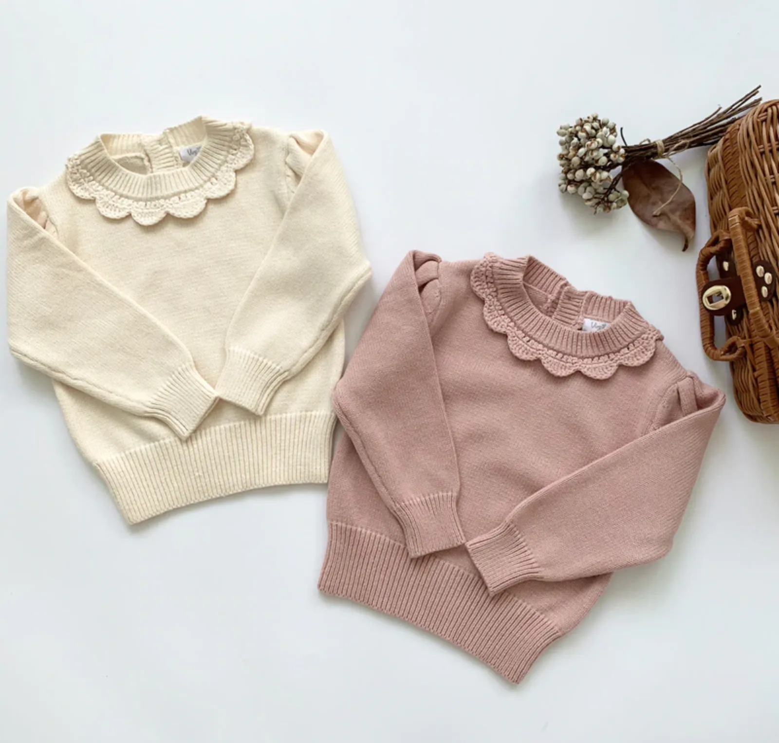 Frill Collar Knitted Sweater