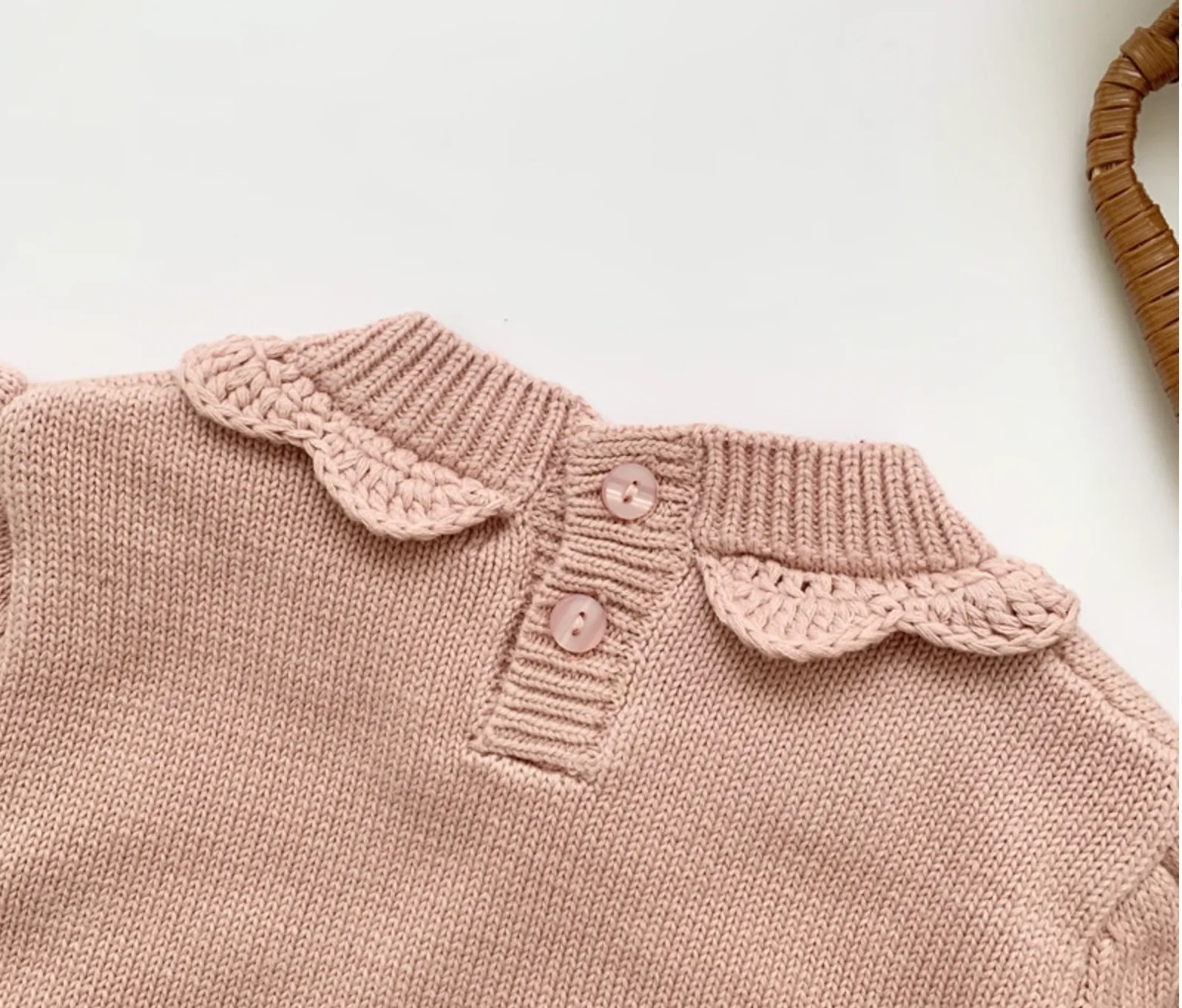 Frill Collar Knitted Sweater