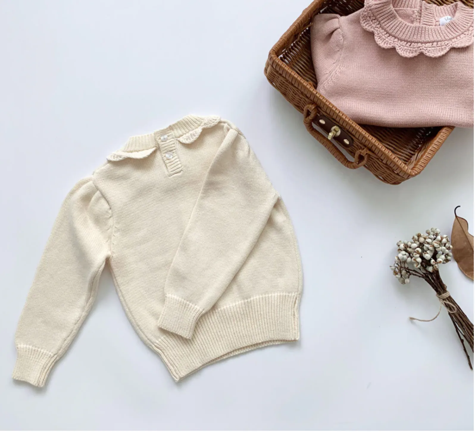 Frill Collar Knitted Sweater