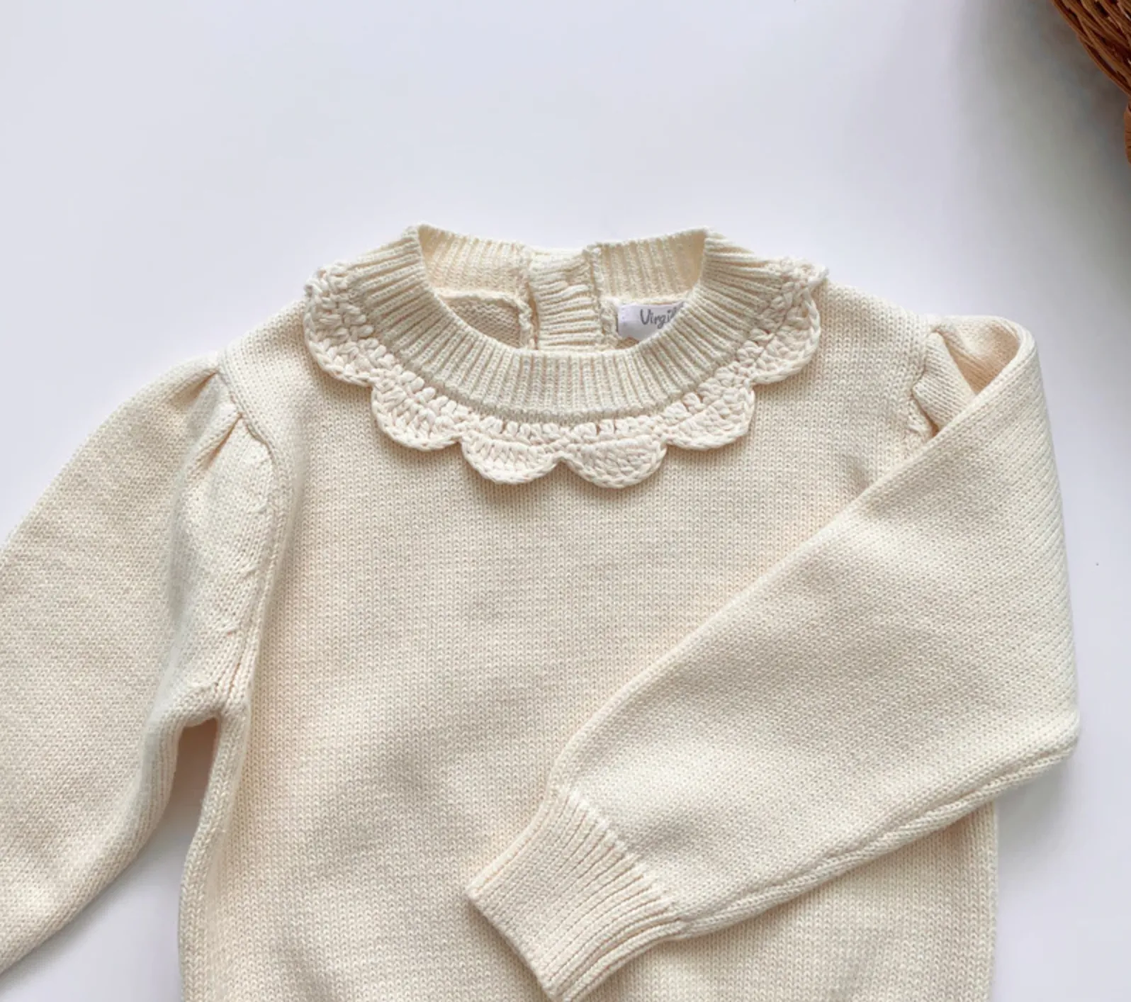 Frill Collar Knitted Sweater
