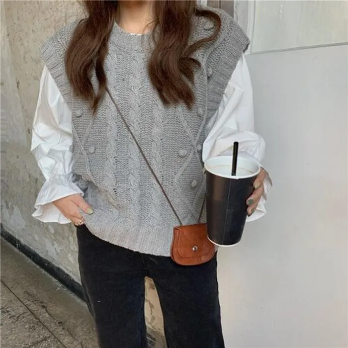 Knitted sweater vest