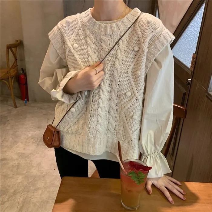 Knitted sweater vest