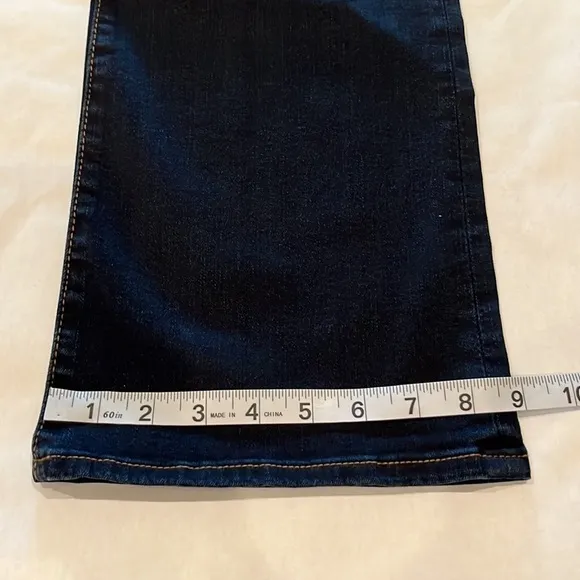Kut From The Kloth Baby Bootcut Simmons Denim Jeans Size 8S Inseam 32&quot; NWT