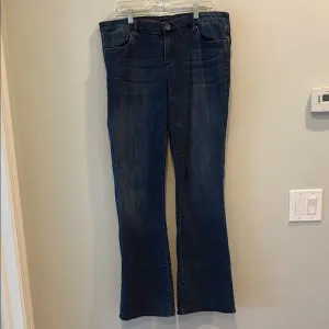 Kut from the Kloth - Baby Bootcut Women's Jeans. Size 14