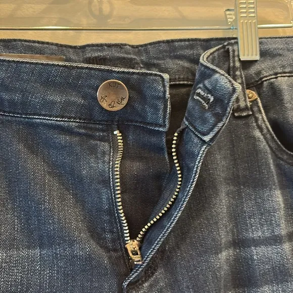 Kut from the Kloth - Baby Bootcut Women's Jeans. Size 14