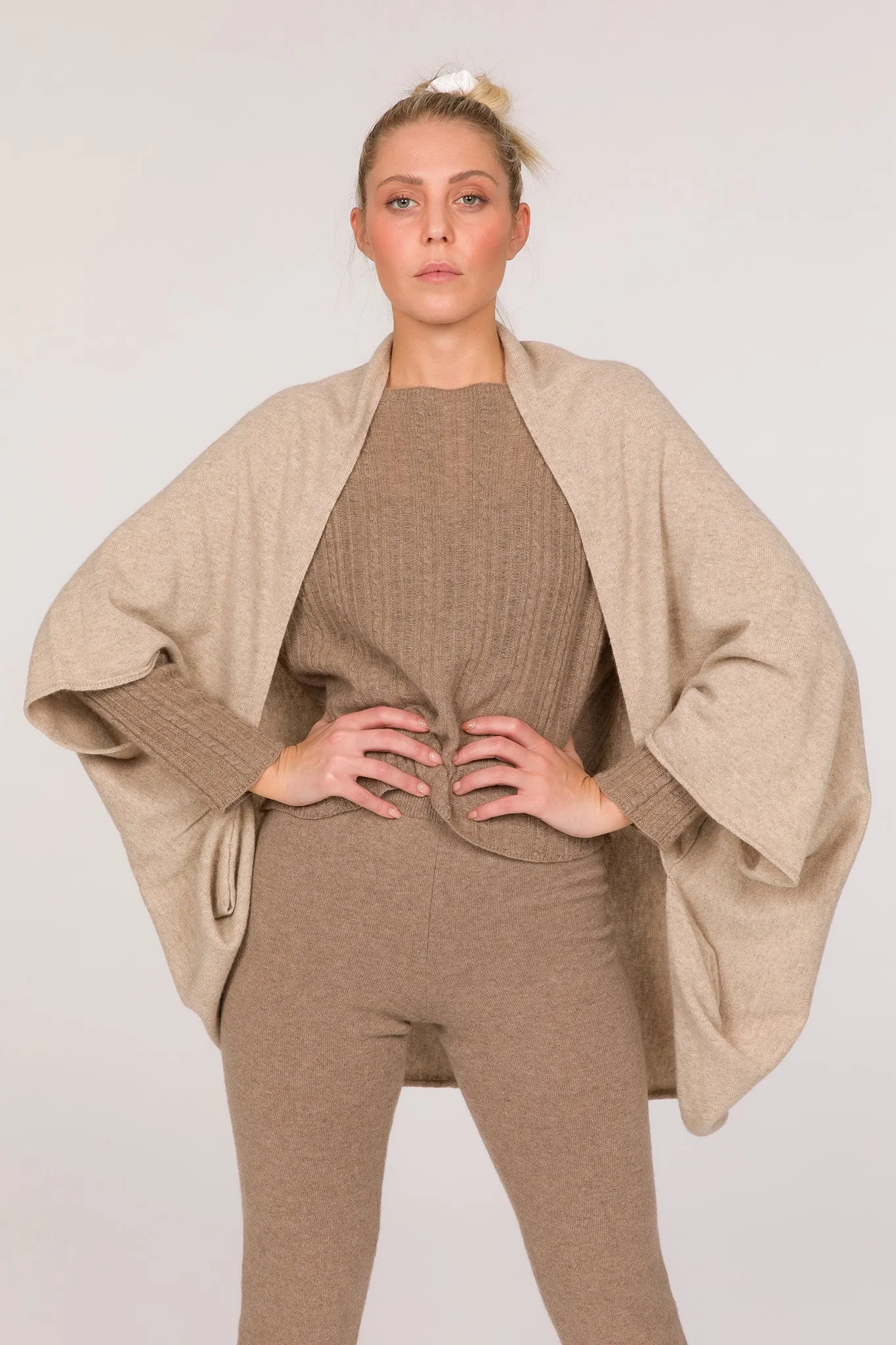 Lama Eco-Cashmere Knitted Cardigan - Light Beige