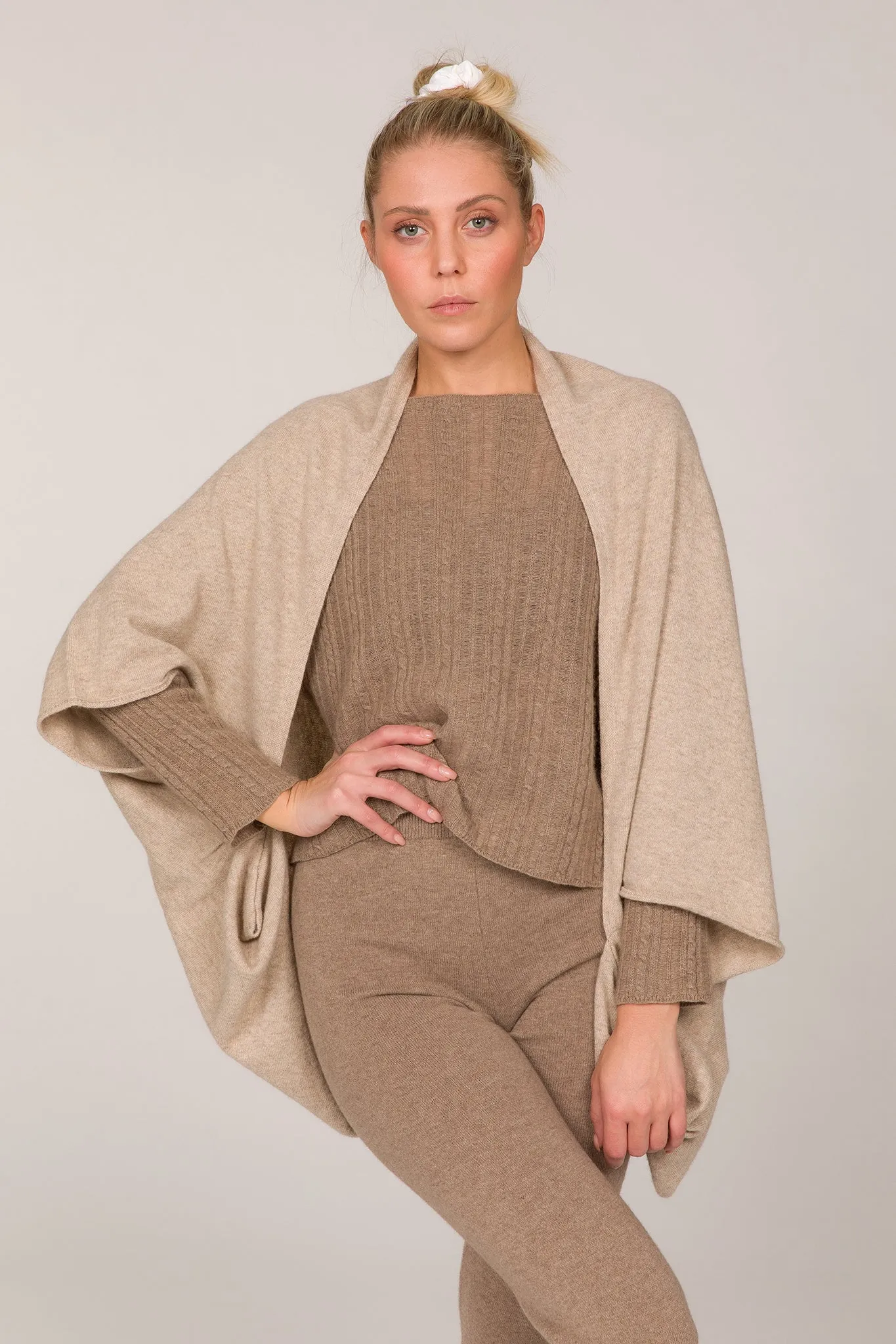 Lama Eco-Cashmere Knitted Cardigan - Light Beige
