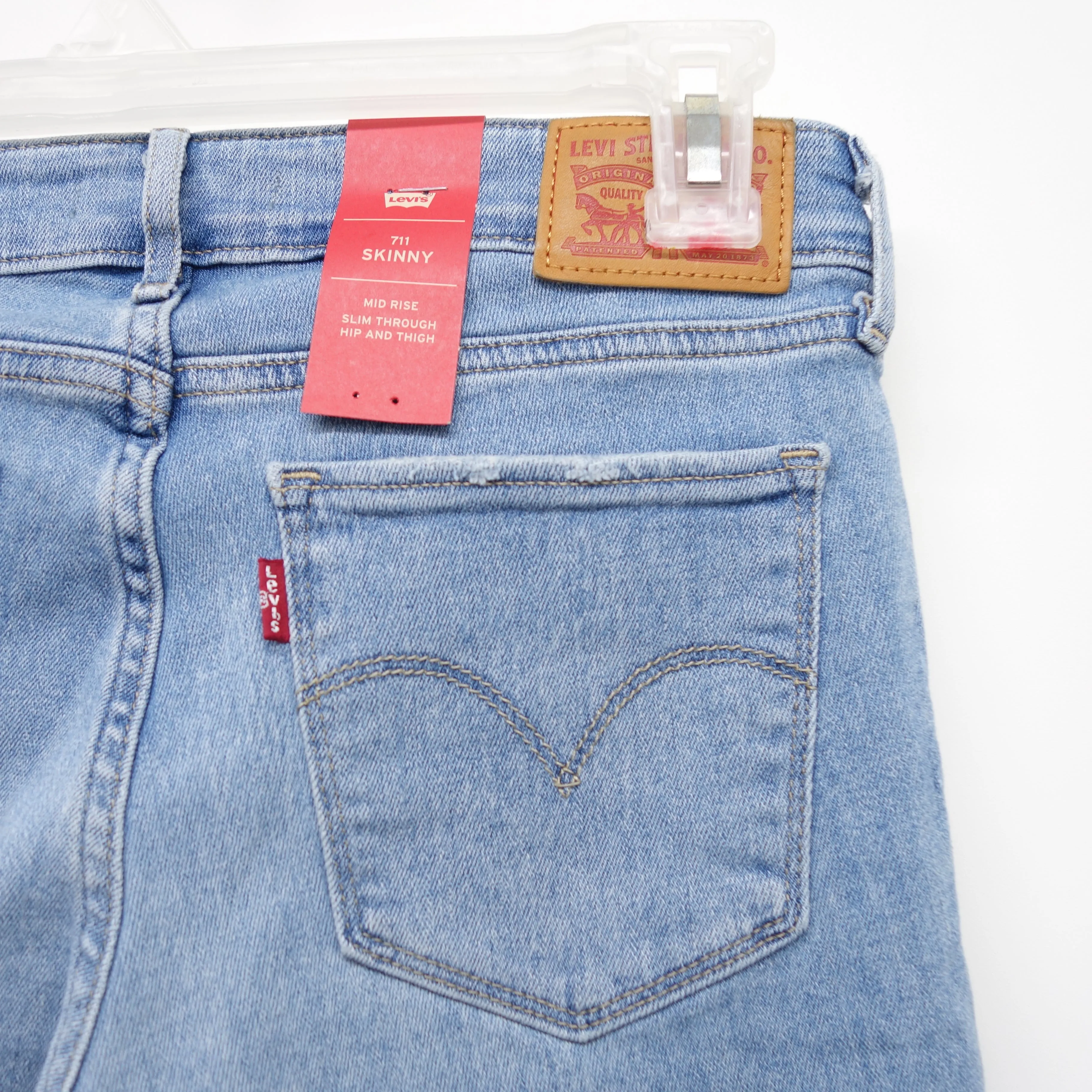 Levi's 711 0261 Womens Light Blue Ripped Knees Skinny Jeans Size 2M / 26 x 30