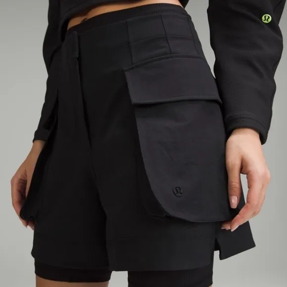 Lululemon Relaxed-Fit super-high-rise shorts have cargo pockets, like new