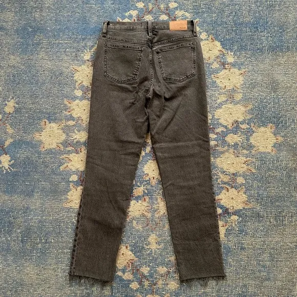 Madewell The Perfect Vintage Jean in Cosner Wash: Knee-Rip Edition 25