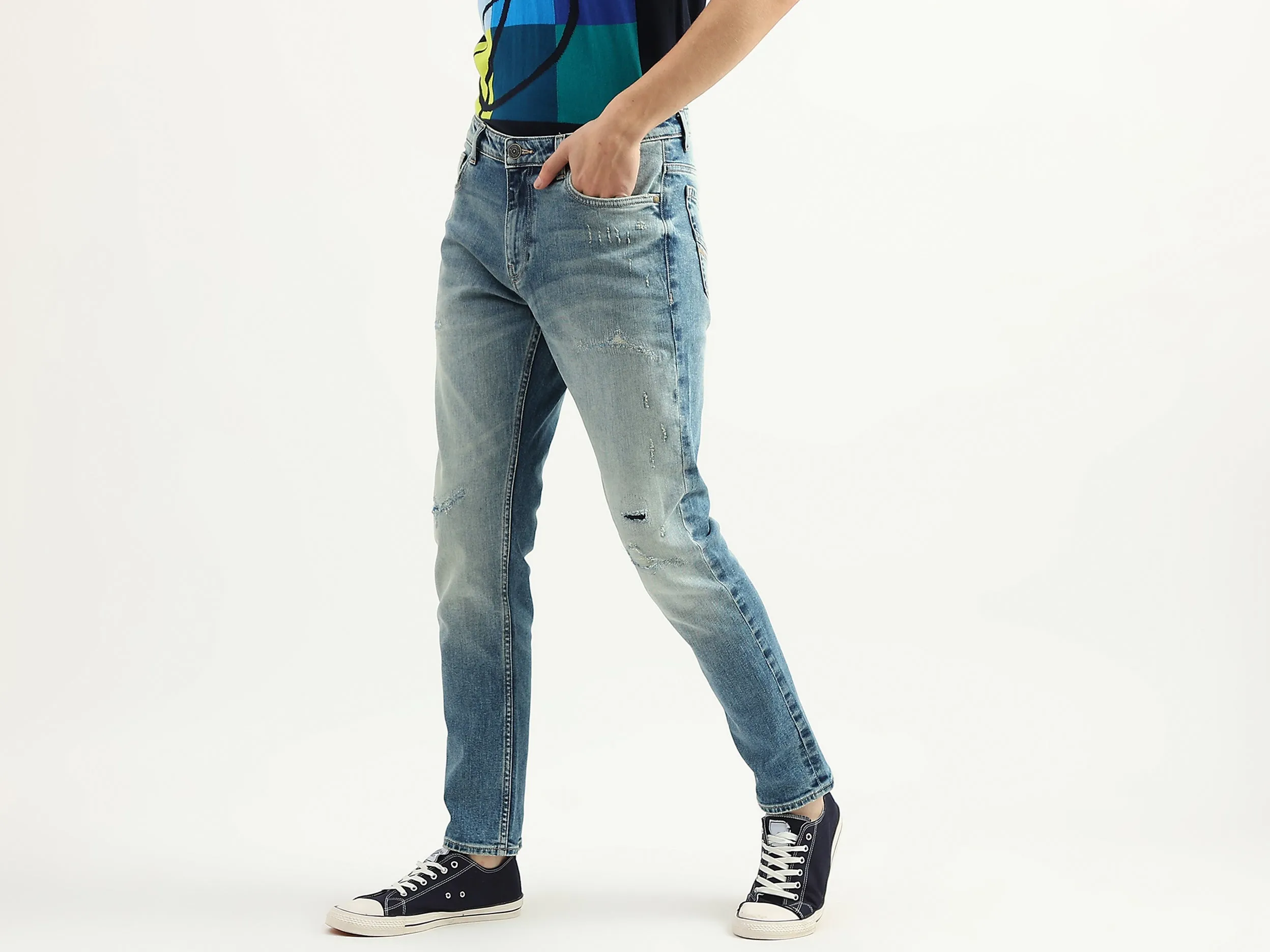 Men Solid Slim Tapered Fit Jeans