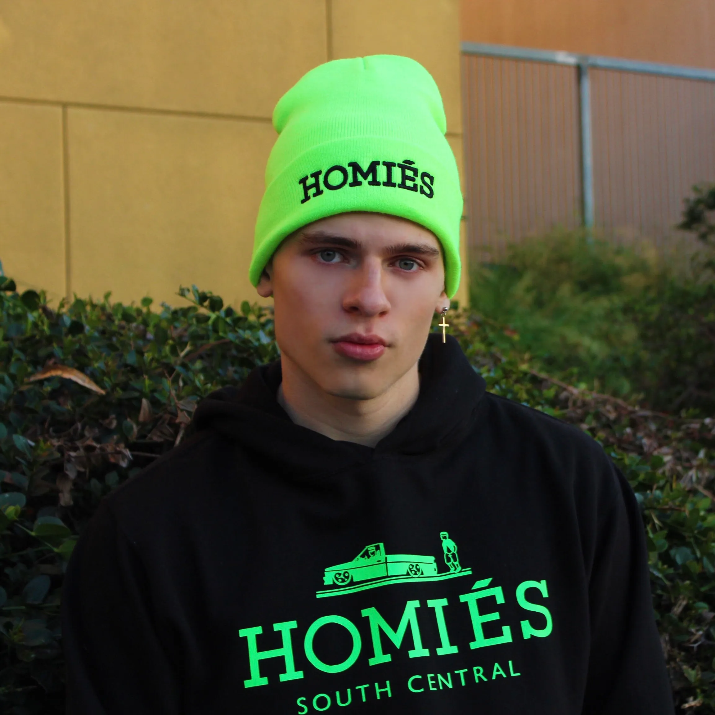 NEON HOMIÉS HOODIE