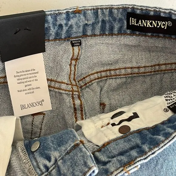 NWT Blank NYC The Baxter Ribcage Straight Leg Distressed Jeans Size 25 #224