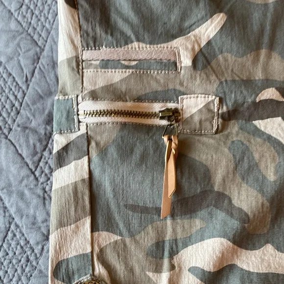 NWT Charlie B❤️ camo printed cargo shorts