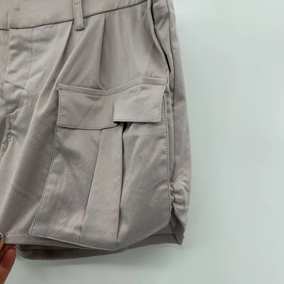 NWT DAVID LERNER Light Gray Lightweight Pleated Ruched Side Cargo Shorts Medium