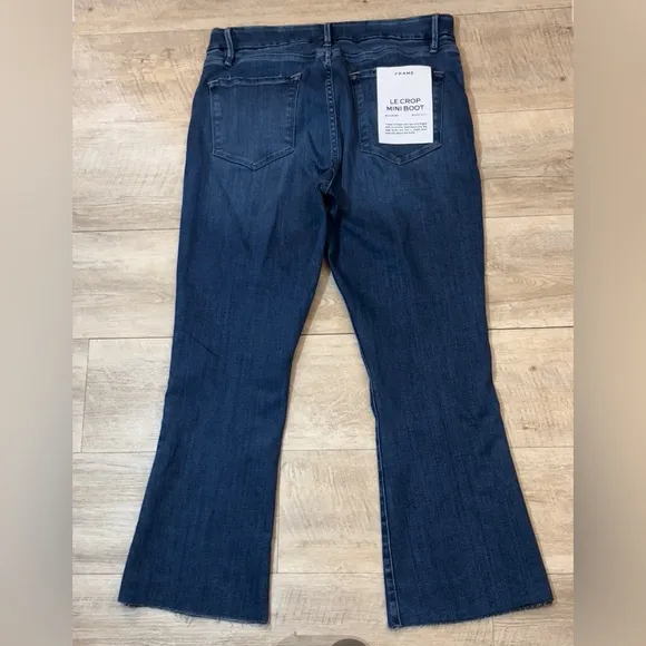NWT Frame Le Crop Mini Boot Mid-rise Raw Hem Bootcut Jeans Size 32