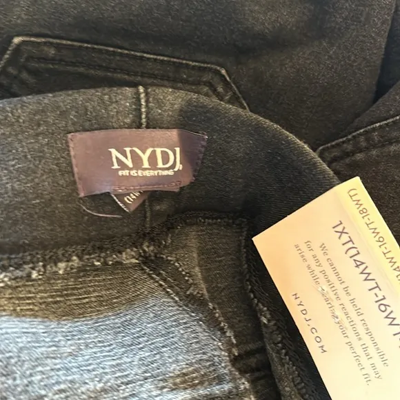 NWT NYDJ  Pull-On Slim Bootcut Jeans In Color Trinity Black SZ-1XT