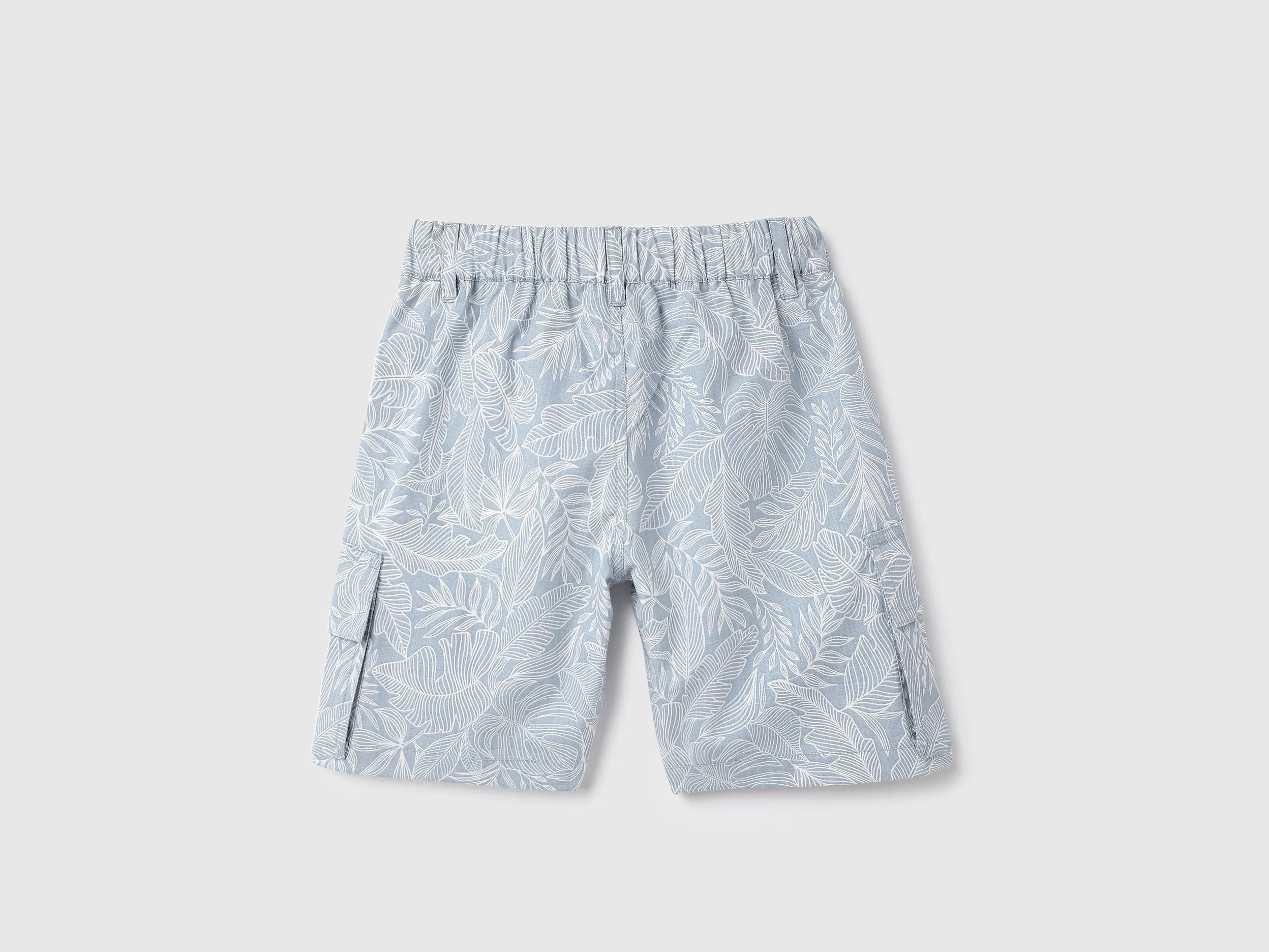 Outline Leaf Regular Fit Cargo Shorts