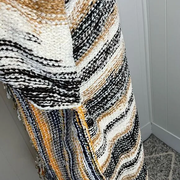 Pol Womens Oversized Small Sweater Black Cream Gold Frayed Seams Chunky NWOT